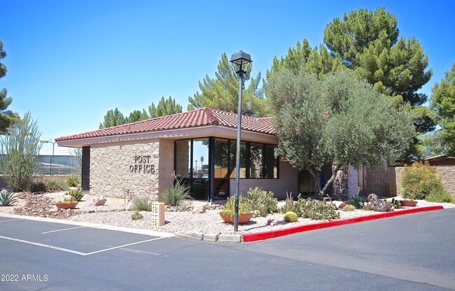 Building Photo - 1800 E Winged Foot Dr