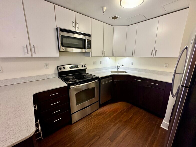 Building Photo - 11 Winter St