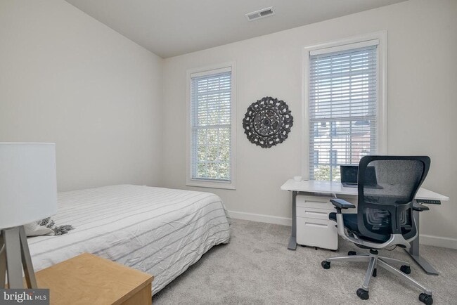 Building Photo - 610 Eden Pl