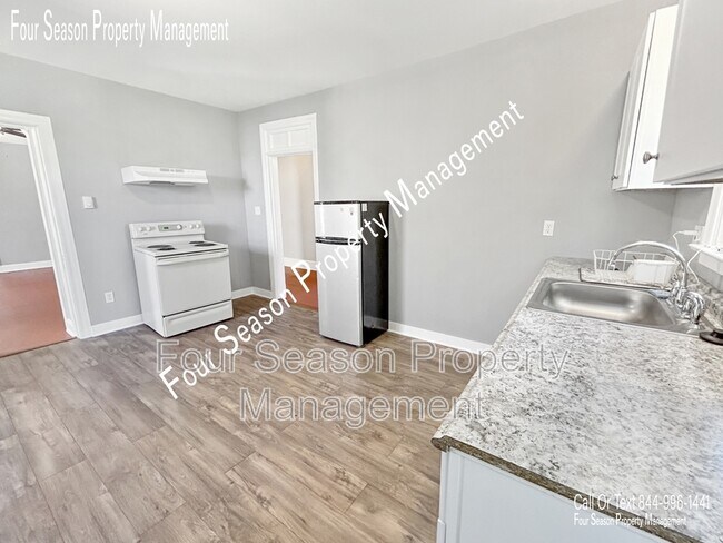 Building Photo - 116-118 Elm Street - 118b