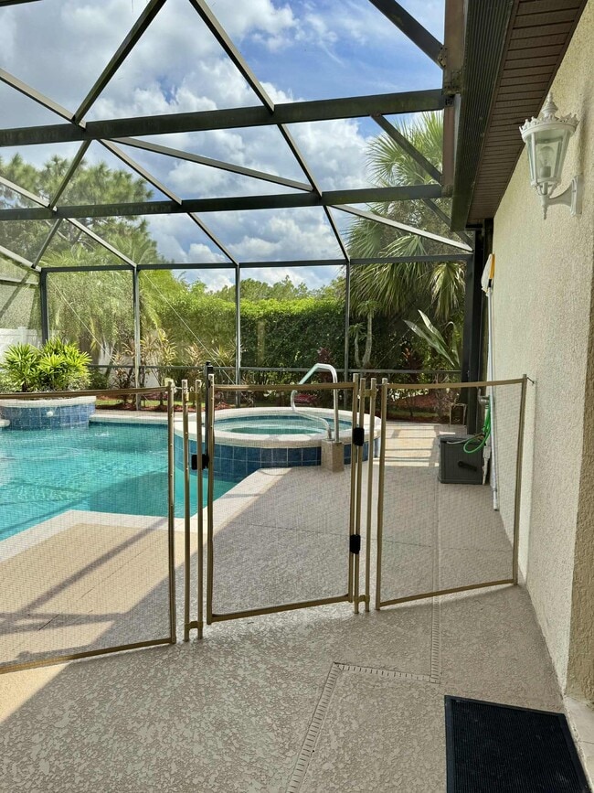 Building Photo - 2348 Wild Tamarind Blvd