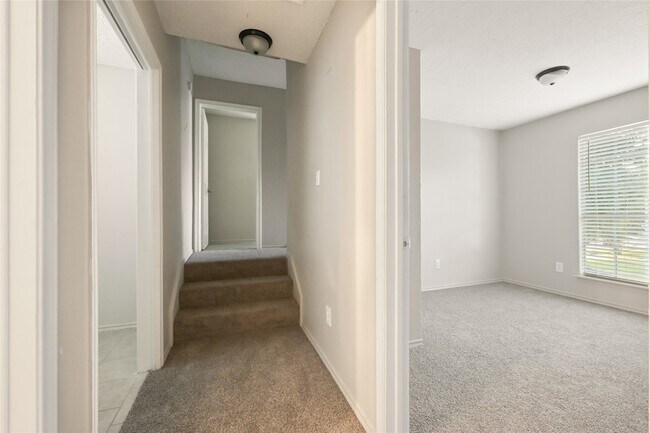 Building Photo - 3479 Rockrill Dr
