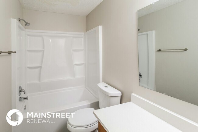 Building Photo - 2031 Great Oaks Ct