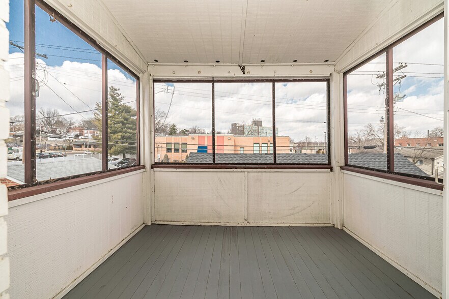 Building Photo - 6525 Devonshire Ave