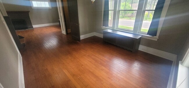 Building Photo - Duluth, MN - 4 bed - 2 bath - Single Famil...