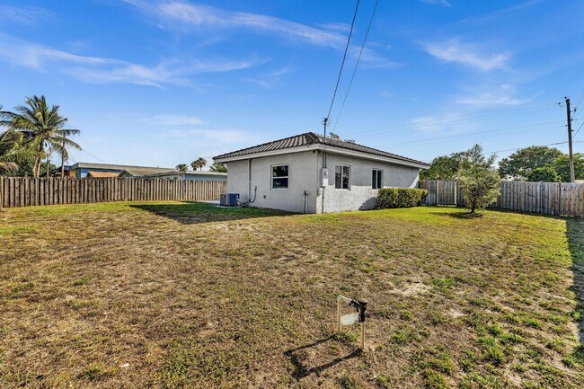 Building Photo - 2019 NW 64th Ave