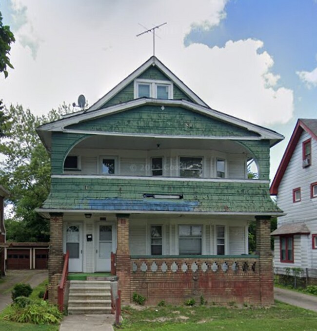 Primary Photo - 3526 E 151st St
