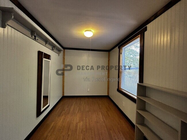 Building Photo - 2166 Bryan Dr