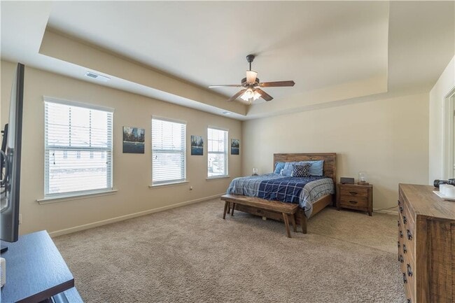 Building Photo - 129 Village Trail