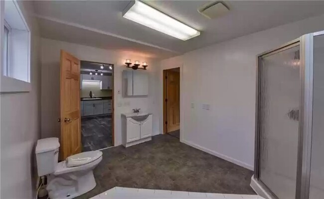 Building Photo - 3 Bedrooms, 1 Bathroom Single Family Home ...