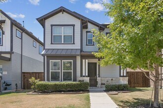 Building Photo - 13721 Parkline Wy