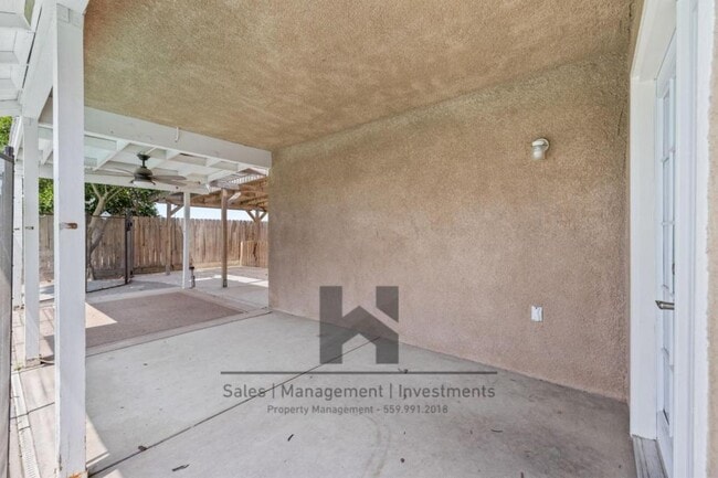 Building Photo - 2651 Elsinore St