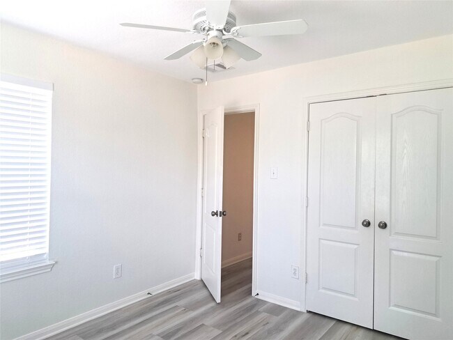 Building Photo - 13134 Stratford Skies Ln