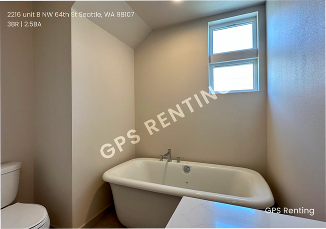 Building Photo - Beautiful Bed 3, Bath 2.5, home!