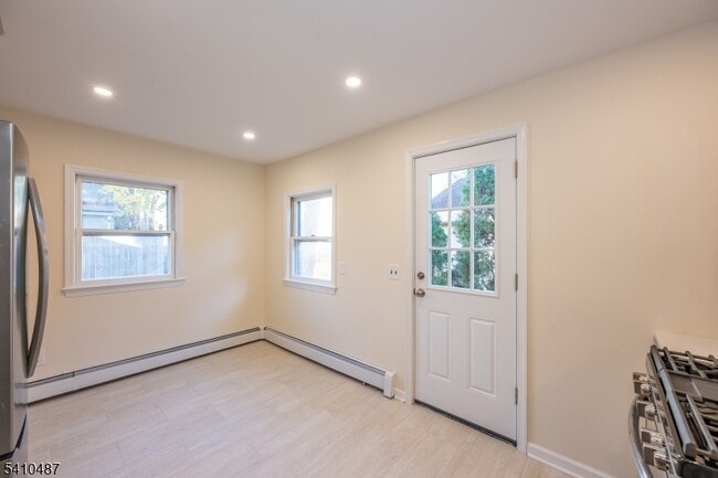 Building Photo - 44 Central Ave