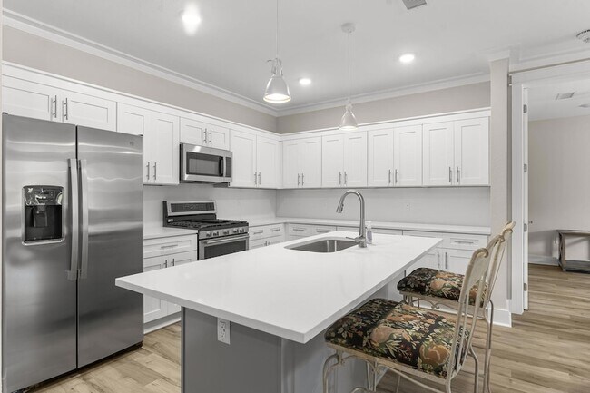 Building Photo - 725 J D Miller Rd