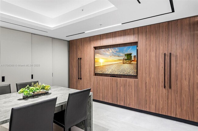 Building Photo - 400 Sunny Isles Blvd