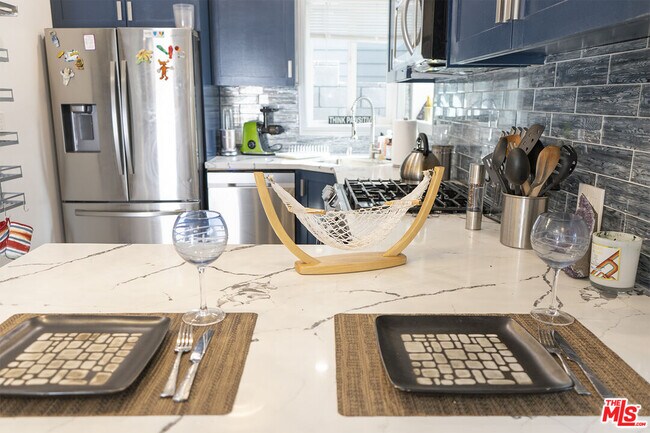 Building Photo - 348 Laveta Terrace