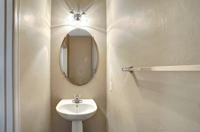 Building Photo - 7630 E Ocotillo Overlook Dr