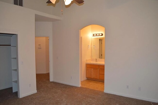 Building Photo - 2860 Blue Oak Ct
