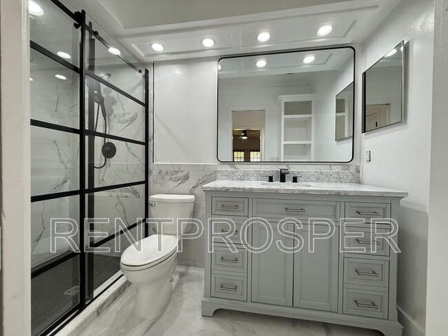 Building Photo - 3502 Exeter Ct