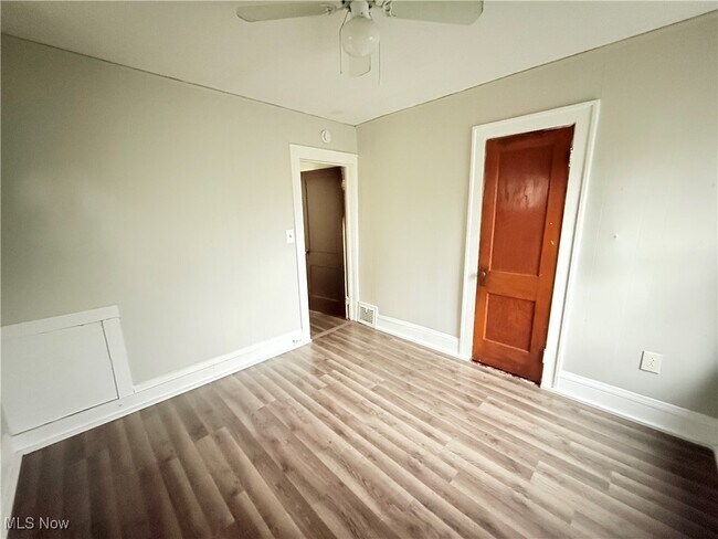 Building Photo - 4124 E 139th St