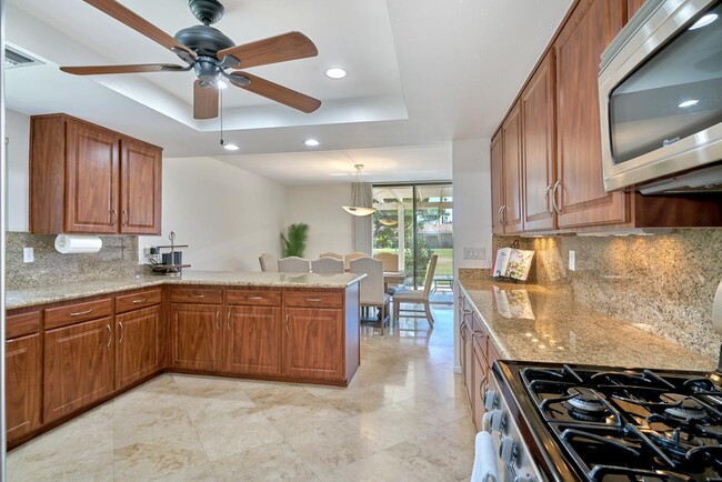 Building Photo - 39810 Bedford Dr