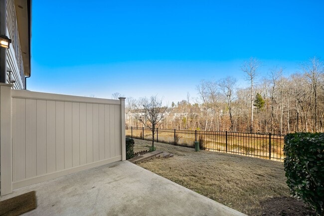 Building Photo - Contemporary, spacious 3-bedroom, 2.5-bath...