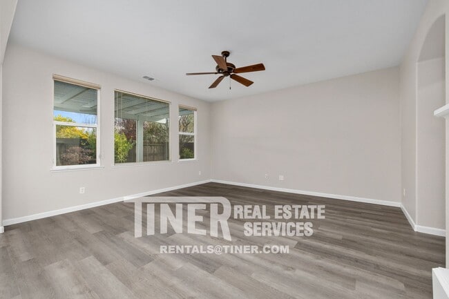 Building Photo - 3152 Overton Way