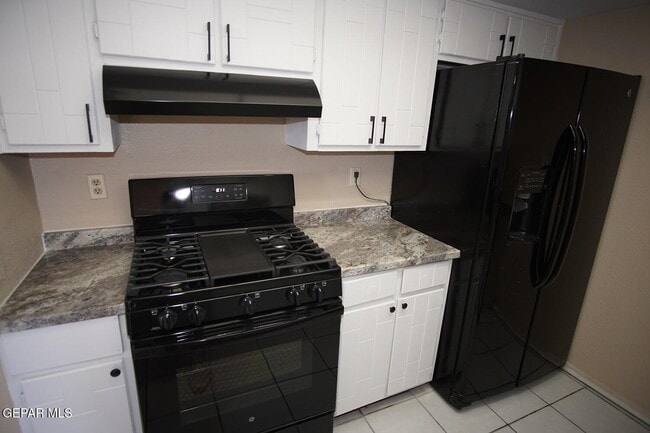 Building Photo - 10551 Kinross Ave