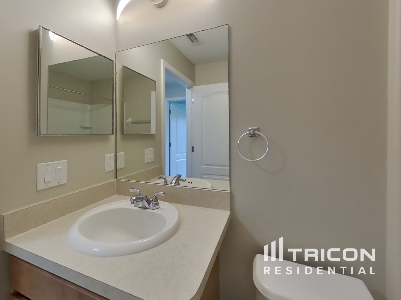 Building Photo - 4865 Hickory Stream Ln