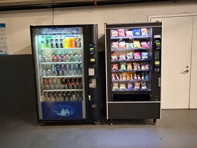 Building Photo - 389 Washington St