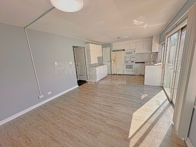 Building Photo - 5573 Court F