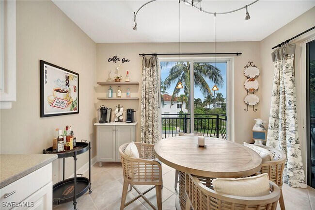 Building Photo - 1004 5th St S