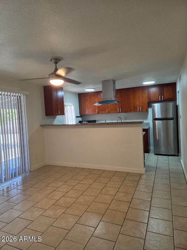 Building Photo - 35 E Fairmont Dr