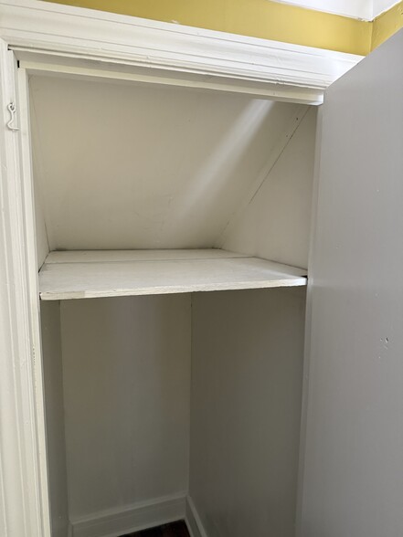 Building Photo - 214 Columbia St