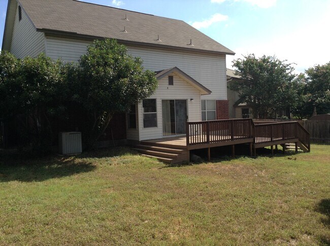 Building Photo - 2810 Redrock Trail
