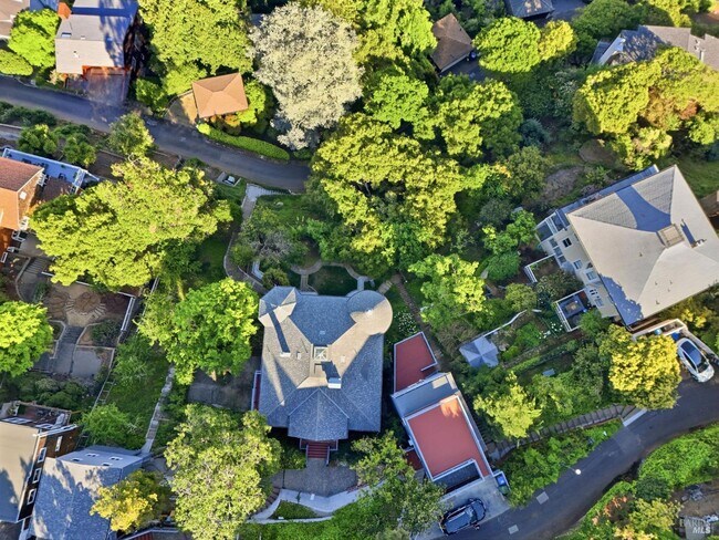 Building Photo - 172 Bella Vista Ave