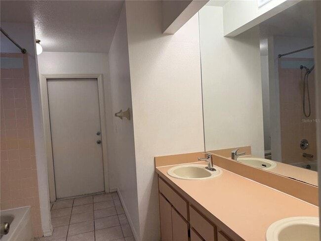 Building Photo - 18230 Dolly Brook Ln