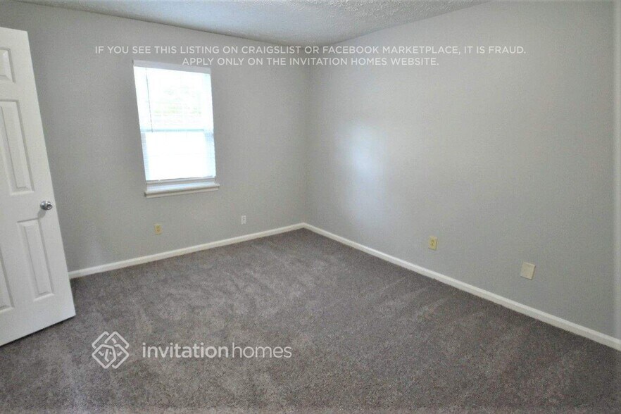 Building Photo - 2512 Meadowbrook Way