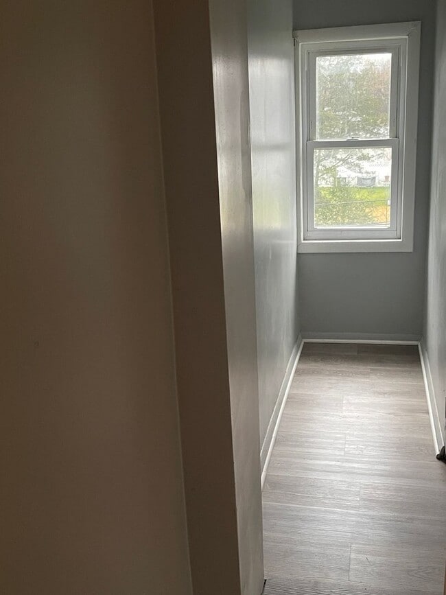 Building Photo - Coming SOON! UPDATED! GREAT AMENITIES! GREAT LOCATION! 4 Bedroom 2.5 Bathroom