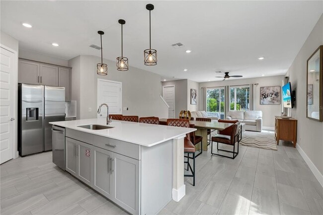 Building Photo - 7833 Spectrum Dr