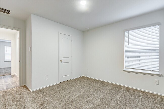 Building Photo - 14220 Dream Rd