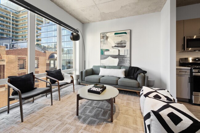 Building Photo - 411 W Chicago Ave