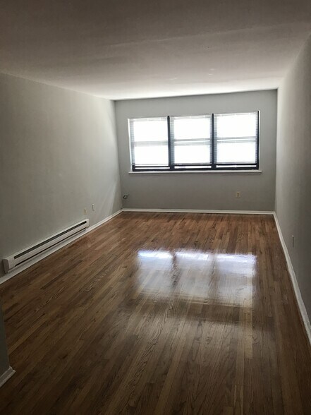 Building Photo - Dover Hills Apartments