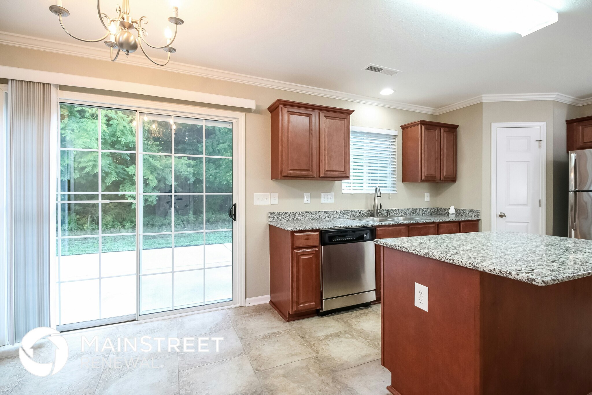 Building Photo - 305 Walnut Crossing Dr