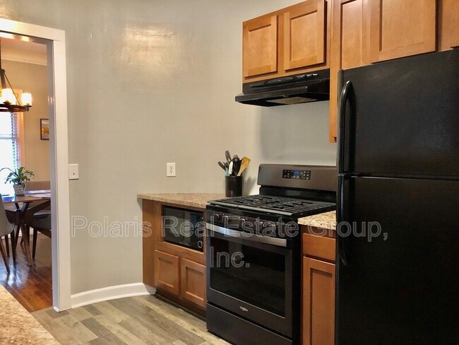 Building Photo - 3348 Fall Creek Dr