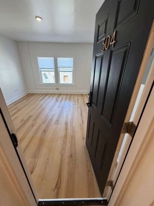 Building Photo - 1384 W 83rd St