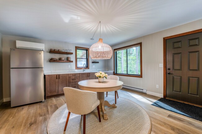 Building Photo - 1241 Birchmont Beach Rd NE