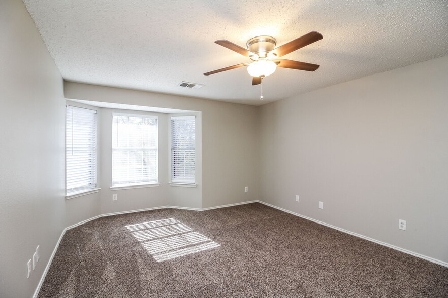 Building Photo - 705 Timber Trail